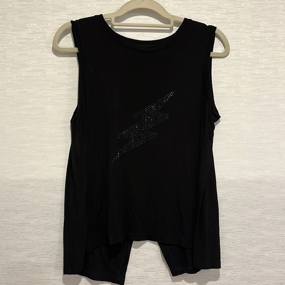 5 for $20 Boutique WordsCount lightning bolt split back sleeveless tee sz L - Picture 1 of 5
